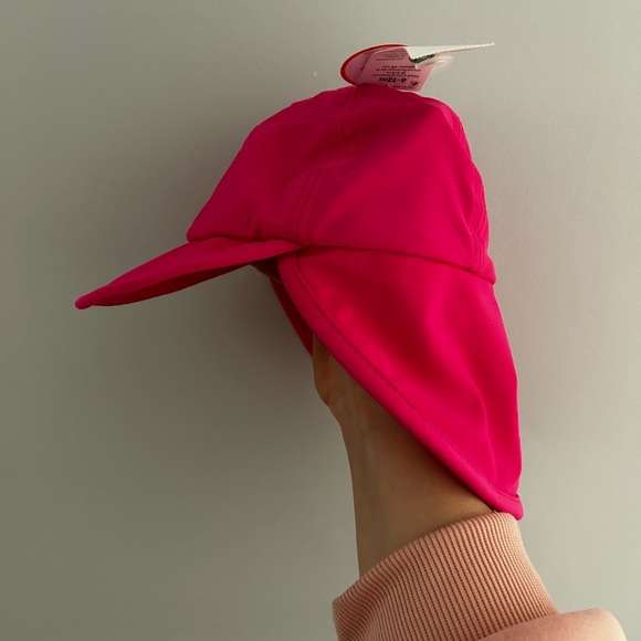 Baby Vibrant Pink Sun Protection Hat with Neck Flap 6-12 months - Picture 1 of 3